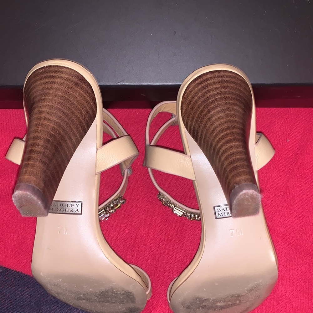 CHIC BADGLEY MISCHKA HEELS - Picture 6 of 7